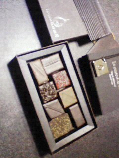 AYUMI嬢から貰った『Le chocolat de H』のショコラ。